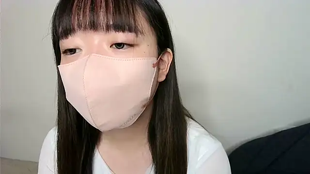 yua chan00 online show from 10-28-25, 02:05