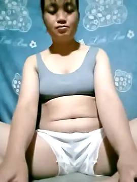 Noelle-e online show from 10-27-25, 01:34