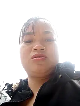 Noelle-e online show from 02-06-26, 03:57