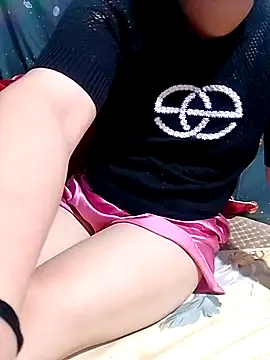 Snapshot of Phoena-a chatting on 04-13-26, 04:49 Phoena-a online show from 04-13-26, 04:49