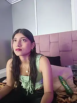 Snapshot of YeseniaRodriguez3 chatting on 06-20-26, 12:43 YeseniaRodriguez3 online show from 06-20-26, 12:43