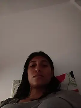 YeseniaRodriguez3 online show from 01-08-26, 10:27