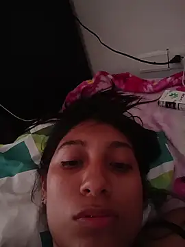 YeseniaRodriguez3 online show from 04-03-26, 06:36