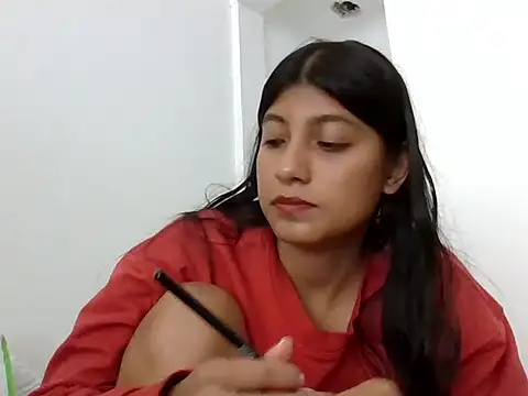 YeseniaRodriguez3 online show from 02-11-26, 07:36