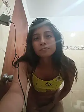 YeseniaRodriguez3 online show from 06-02-26, 04:29