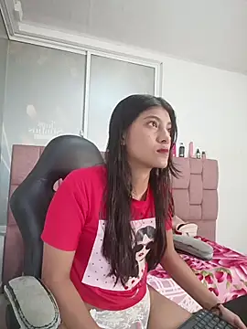 YeseniaRodriguez3 online show from 05-16-26, 12:59