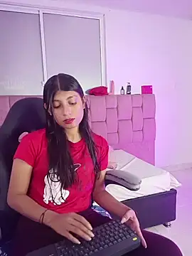 YeseniaRodriguez3 online show from 05-03-26, 12:42
