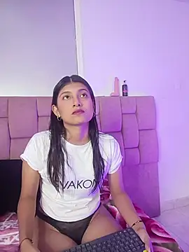 YeseniaRodriguez3 online show from 06-03-26, 12:39