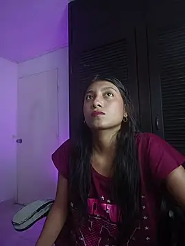 YeseniaRodriguez3 online show from 04-11-26, 07:28