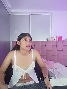 YeseniaRodriguez3 online show from 05-04-26, 12:52