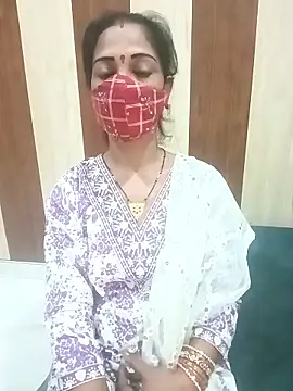 Janvi kapor online show from 10-25-25, 09:52