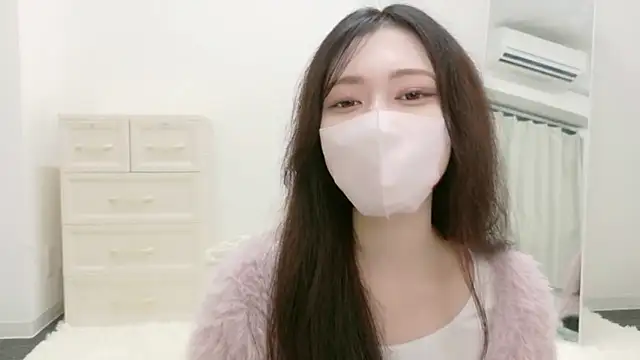 Snapshot of annachan_v chatting on 04-04-26, 03:18 annachan v online show from 04-04-26, 03:18