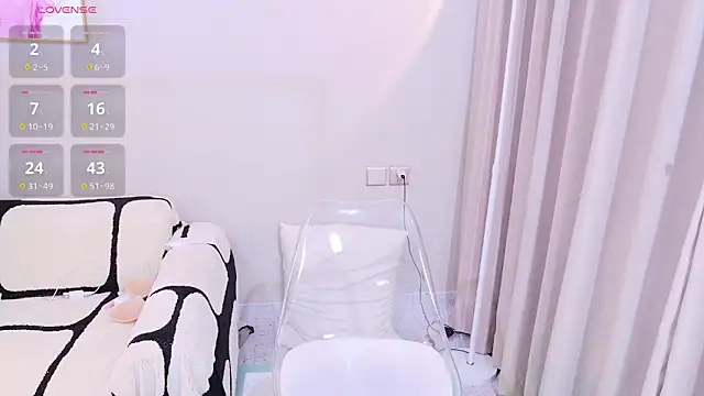 Snapshot of xiaoxi---n chatting on 12-20-25, 10:29 xiaoxi---n online show from 12-20-25, 10:29