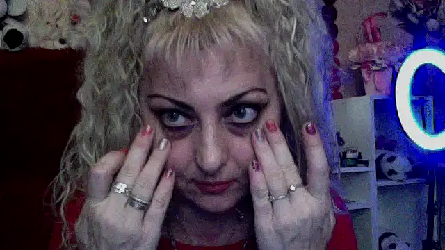 xHot Amazonq online show from 02-02-26, 07:57