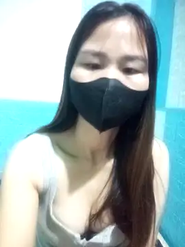 Donatella28 online show from 12-17-25, 08:47