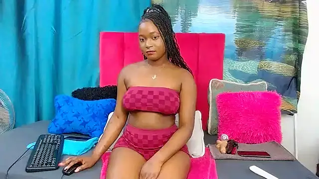 Snapshot of Lisa-001 chatting on 04-11-26, 07:45 Lisa-001 online show from 04-11-26, 07:45