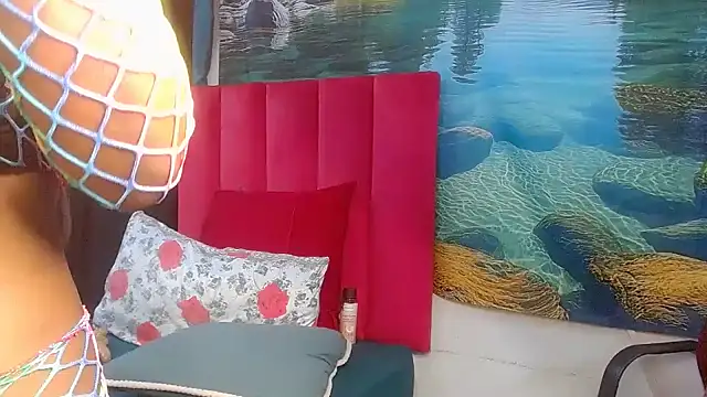 Snapshot of Lisa-001 chatting on 02-17-26, 06:22 Lisa-001 online show from 02-17-26, 06:22