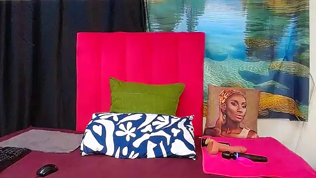 Snapshot of Lisa-001 chatting on 03-18-26, 07:33 Lisa-001 online show from 03-18-26, 07:33