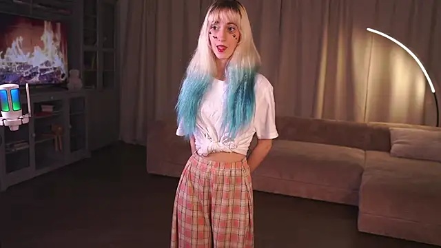 Snapshot of KarylNapper chatting on 10-31-25, 09:11 KarylNapper online show from 10-31-25, 09:11