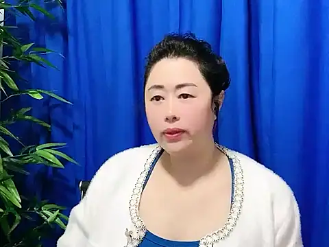 yaoyao22678 online show from 10-28-25, 04:24