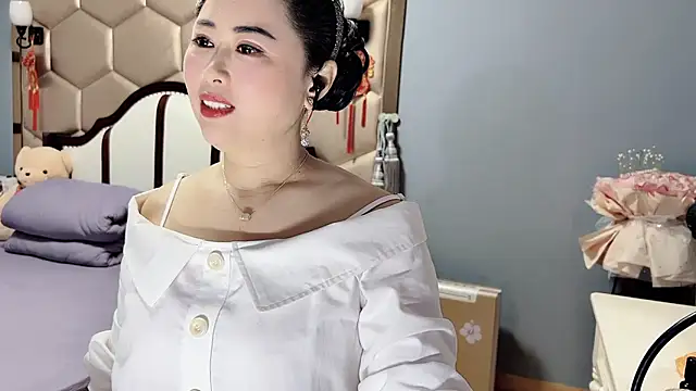 yaoyao22678 online show from 04-26-26, 01:47