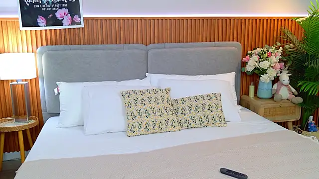 Sandy Edvards online show from 03-27-26, 04:54