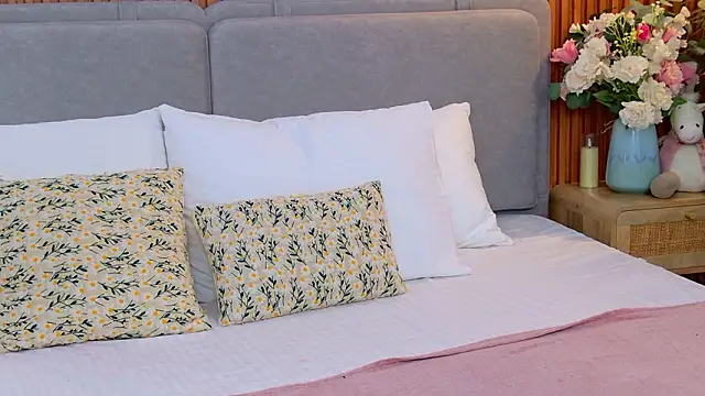 Sandy Edvards online show from 03-19-26, 04:56