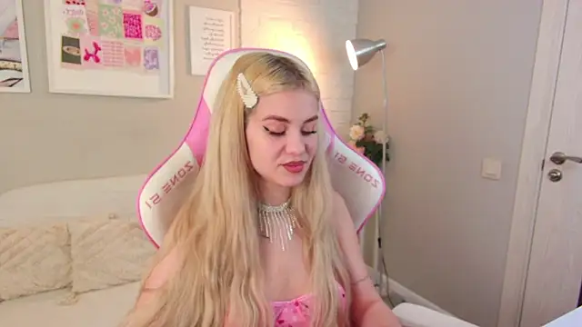 Rose Masson online show from 03-10-26, 05:33