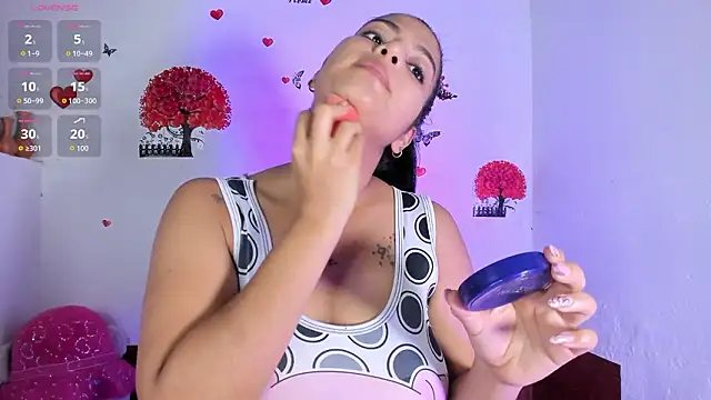 Leyacopper  online show from 02-12-26, 12:10