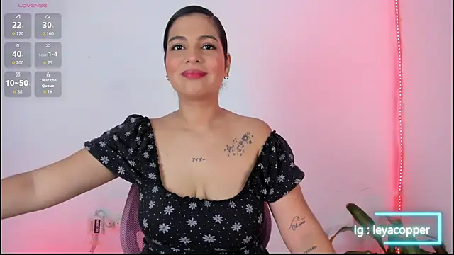 Snapshot of Leyacopper_ chatting on 07-12-26, 12:11 Leyacopper online show from 07-12-26, 12:11