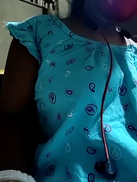 Snapshot of Danielbutterfly chatting on 10-31-25, 05:59 Danielbutterfly online show from 10-31-25, 05:59