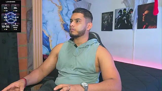 Tiler wolker online show from 11-28-25, 02:34