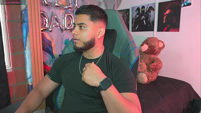 Tiler wolker online show from 03-24-26, 09:04