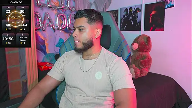 Tiler wolker online show from 04-14-26, 12:15