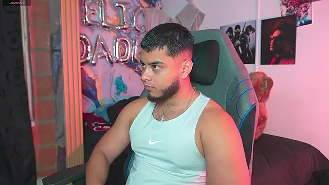 Tiler wolker online show from 03-18-26, 11:59