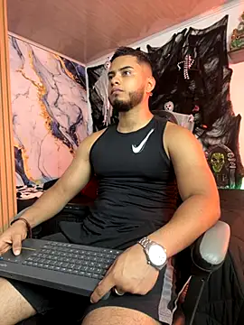 Tiler wolker online show from 10-28-25, 07:46