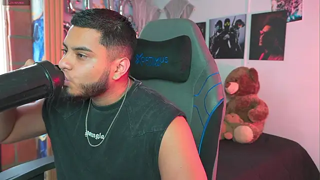 Tiler wolker online show from 03-09-26, 08:34