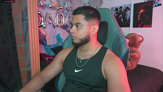 Tiler wolker online show from 03-20-26, 12:22