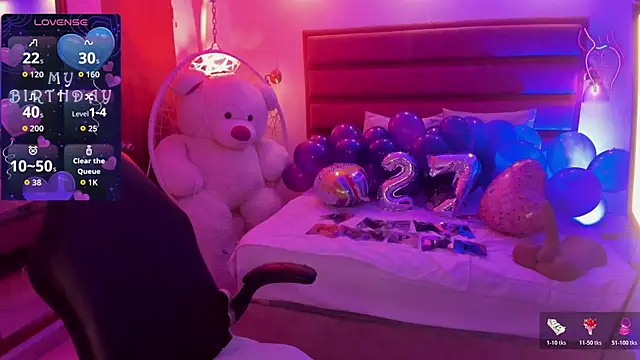 Snapshot of catalehia_moonlightt chatting on 06-22-26, 12:13 catalehia moonlightt online show from 06-22-26, 12:13