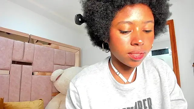 violeta ruizz online show from 12-22-25, 02:17