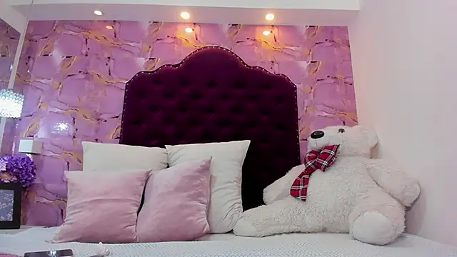 naomy sexy  online show from 11-24-25, 11:54