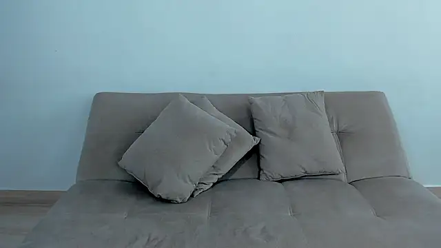 hanathompson   0 online show from 12-01-25, 04:19