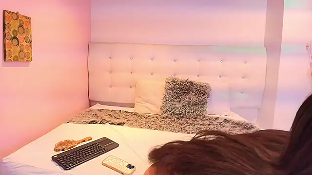 Nayla Monroee online show from 11-17-25, 12:53