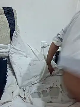 Snapshot of Maia_Cami chatting on 03-13-26, 04:01 Maia Cami online show from 03-13-26, 04:01