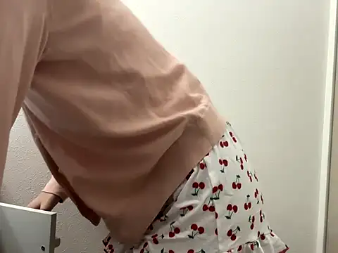 miku pipipi online show from 11-12-25, 07:29