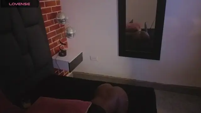 ghostwomaan online show from 12-02-25, 12:40