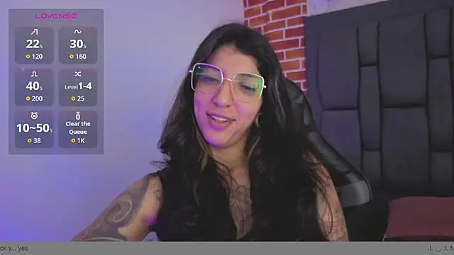 ghostwomaan online show from 11-05-25, 01:25