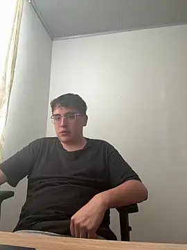 Snapshot of Sam_Rush chatting on 06-17-26, 09:36 Sam Rush online show from 06-17-26, 09:36