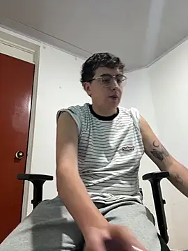 Snapshot of Sam_Rush chatting on 07-10-26, 03:28 Sam Rush online show from 07-10-26, 03:28