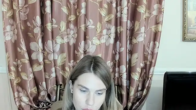 Snapshot of LinaBey chatting on 02-28-26, 04:50 LinaBey online show from 02-28-26, 04:50